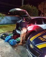 PRF apreende cerca de 220kg de maconha na BR 101 em Imbituba
