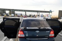 Três homens que aplicavam golpes em Tubarão são presos na BR 101 em Porto Belo