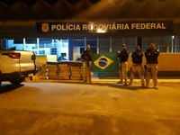 PRF apreende 320 quilos de maconha na BR 280 em Mafra