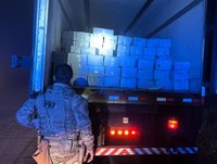 Homem é preso com 8 toneladas de camarão contrabandeado em Água Doce