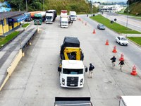 Operação flagra 244 toneladas de excesso de peso em rodovias federais do Planalto Norte catarinense