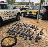 Mais de 20 fuzis são apreendidos em Ourinhos/SP