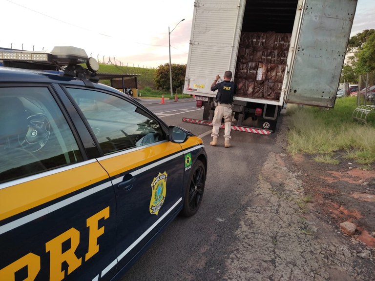 08.11 cigarros Marília1.jfif