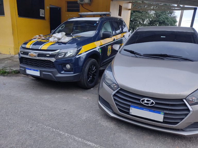 POLÍCIA RODOVIÁRIA FEDERAL APREENDE 6 KG DE DROGAS NA RODOVIA RIO/SANTOS