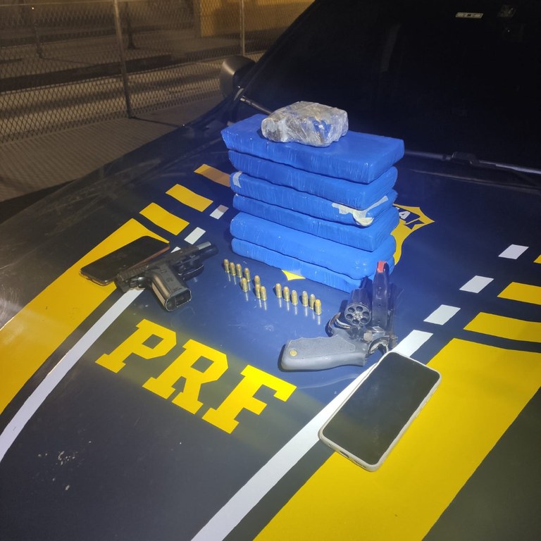 16.09 maconha e arma dutra.jfif