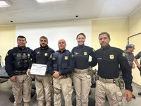 Dois Policiais Rodoviários Federais formam no curso de Especialização em Gerenciamento de Crises.