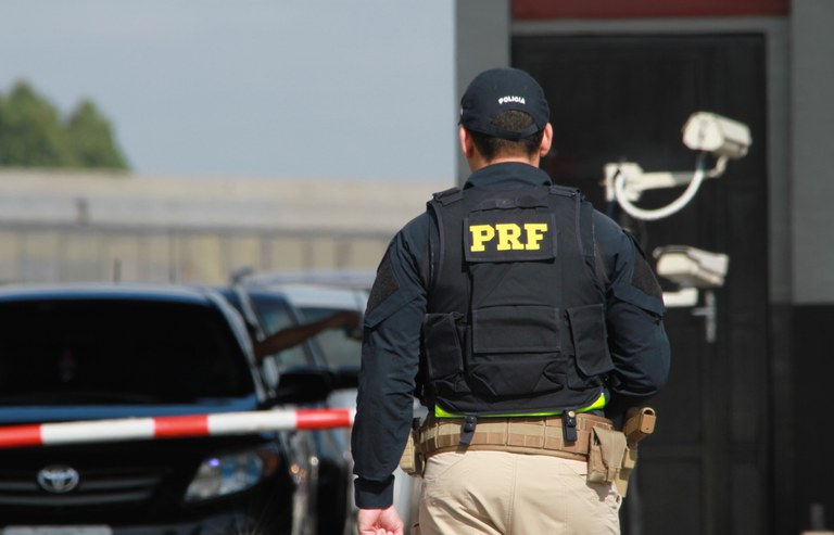 Homem procurado pela justiça em Sergipe é preso pela PRF em São Lourenço da Serra-SP