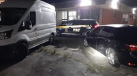 Perseguição e troca de tiros na Régis Bittencourt: PRF prende quadrilha especializada em roubo de cargas