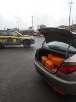 PRF apreende 150 Kg de maconha em Registro/SP