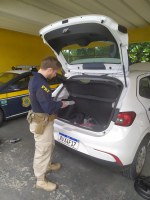 PRF apreende 6,35 Kg de haxixe em Registro/SP