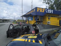 PRF apreende cerca de 150 kg de maconha em Registro