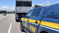 PRF apreende semirreboque na Via Dutra