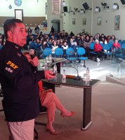 PRF participa de evento na prefeitura de Piracaia