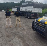 PRF recupera semirreboques em Mairiporã/SP