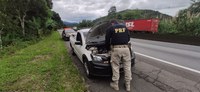 PRF recupera veículo na Rodovia Régis Bittencourt