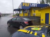 PRF recupera veículo na Rodovia Régis Bittencourt
