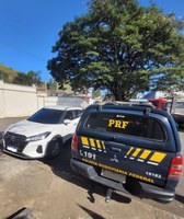PRF recupera veículo na Via Dutra