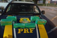 PRF apreende 10 kg de crack durante abordagem em Vargem/SP