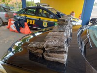 PRF apreende carga de iPhones avaliada em quase R$ 800 mil na Régis Bittencourt