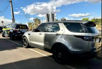 PRF apreende carro de luxo clonado na BR-153, em São José do Rio Preto/SP