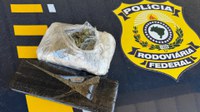 PRF apreende mais de 50 kg de drogas após perseguição na Rodovia Régis Bittencourt/SP