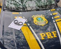 PRF prende homem com mandado de prisão por tortura na BR-101 em Ubatuba (SP)