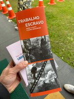 PRF realiza ação educativa de combate à exploração sexual e ao tráfico de mulheres e crianças na Régis Bittencourt