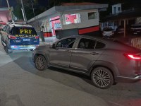 PRF recupera SUV roubado na Rodovia Presidente Dutra