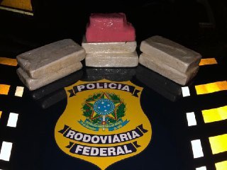6 kg de cocaína e quase 1 Kg de maconha são apreendidos pela PRF no Vale do Paraíba
