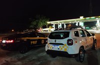 Ação conjunta entre PRF e PMRv prende caminhoneiro que causou acidente e fugiu na BR 153