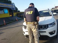 Em Registro/SP, PRF recupera veículo furtado