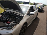 Em São José do Rio Preto, PRF recupera carro de luxo roubado no Rio de Janeiro