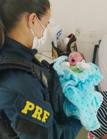 Em Ubatuba/ SP, PRF presta auxílio à gestante em trabalho de parto