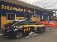 PRF apreende 19 quilos de maconha em Itapecerica da Serra