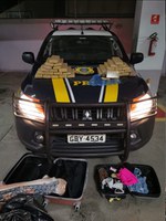 PRF apreende 20kg de maconha em ônibus no Vale do Paraíba