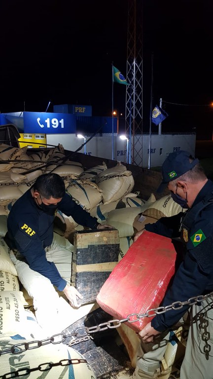 PRF apreende 3 toneladas de maconha no interior de São Paulo