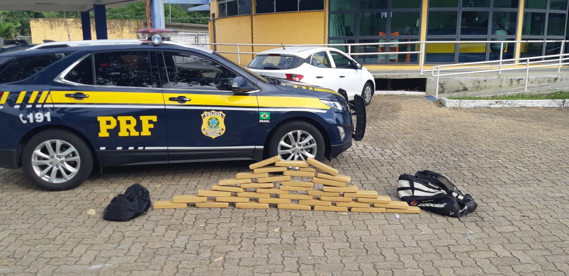 PRF apreende 41 quilos de maconha em Lavrinhas