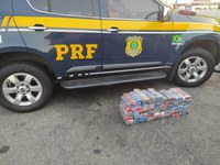 PRF apreende 53 quilos de maconha em ônibus na Dutra