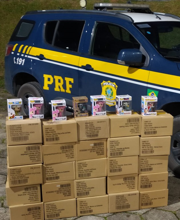 PRF apreende brinquedos em Barra do Turvo