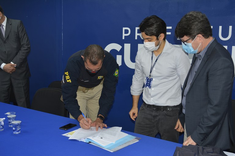 06_10_2021-Assinatura_ACT_GRU (7).JPG