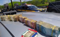 PRF encontra dinheiro escondido em painel de carro que saiu de SP ao RJ