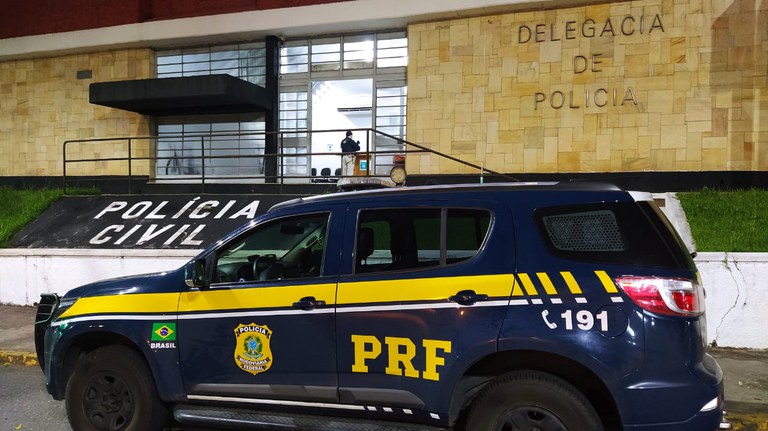 PRF prende assaltante procurado pela Justiça em Registro-SP