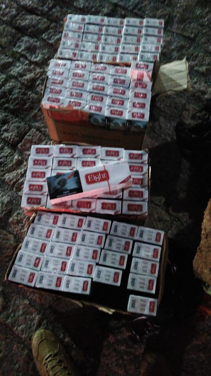 Monza na cegonha carregado de cigarros2.jpeg