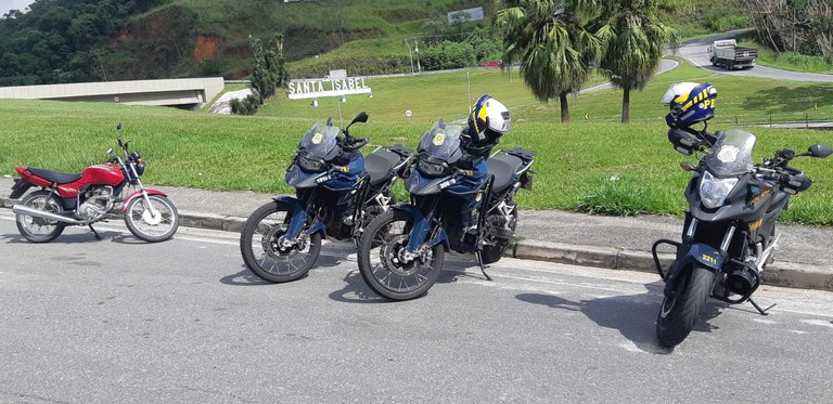 PRF prende foragido da Justiça na Régis Bittencourt