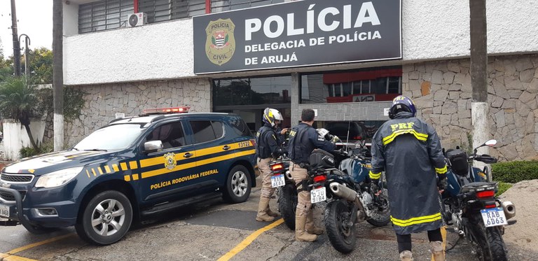 PRF prende homem que realizou assalto no pedágio de Arujá