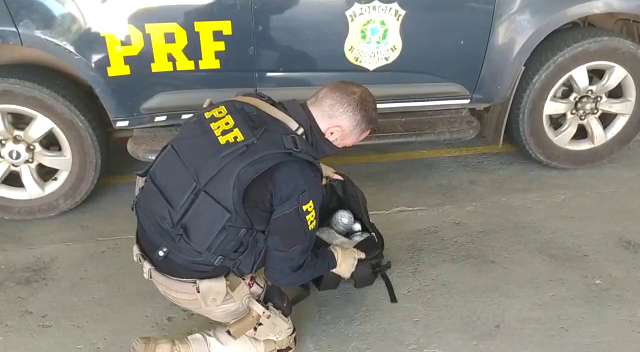 PRF prende homem transportando maconha em Pindamonhangaba