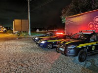 PRF prende indivíduo com Mandado de Prisão em seu desfavor