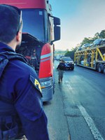 PRF prende motorista após perseguição na Fernão Dias em São Paulo