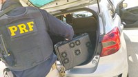 PRF prende motorista de aplicativo com equipamento usado em roubo de cargas