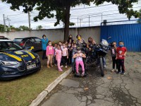 PRF realiza visita à escola em Aparecida/SP